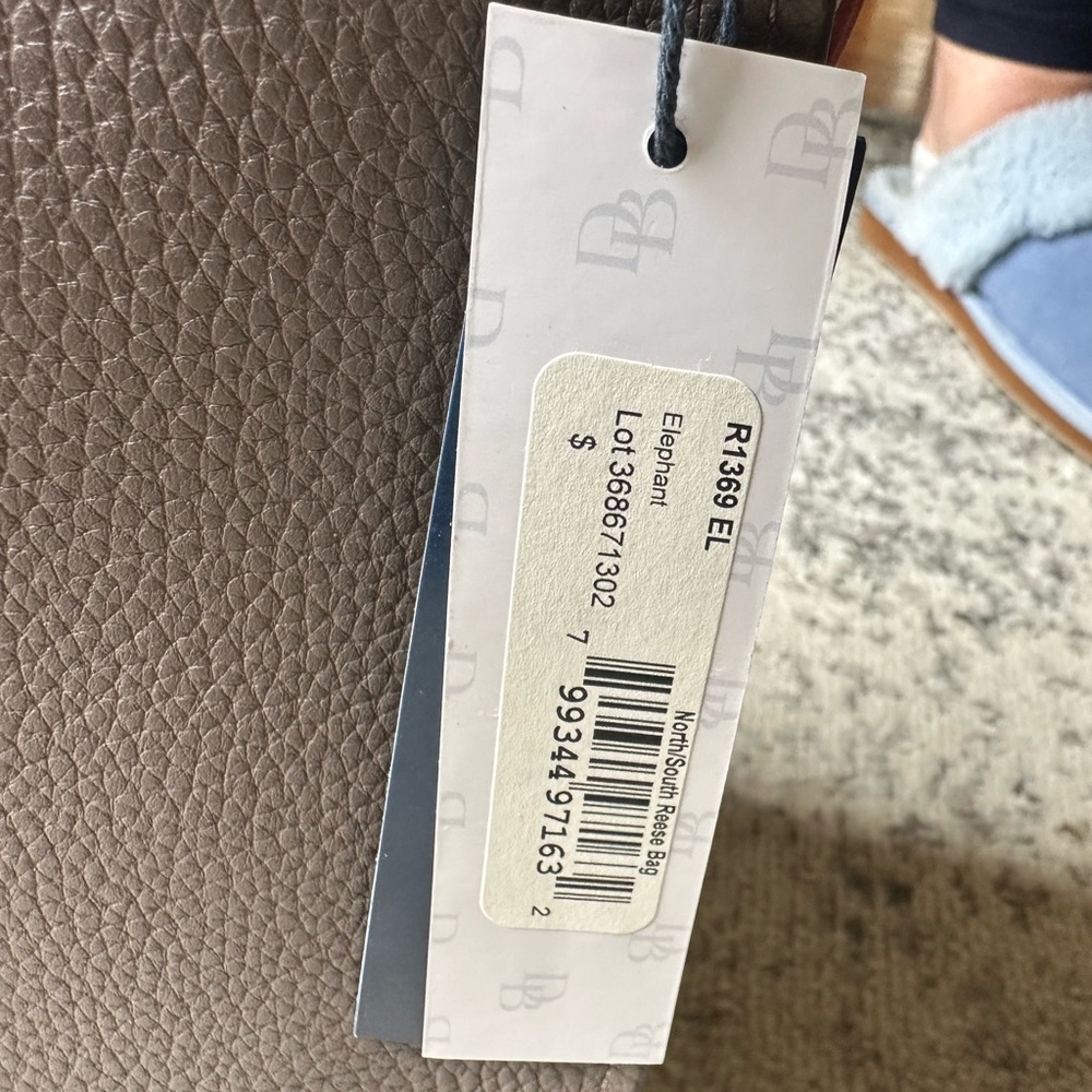 Dooney and Burke Elegant gray Leather Shoulder Bag - Picture 4 of 8